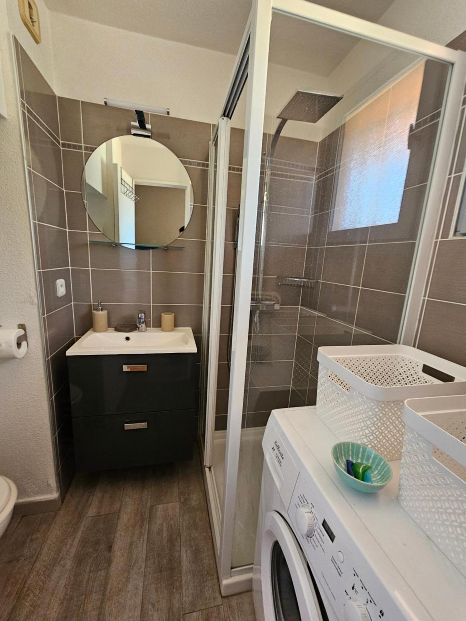 Studio Bord De Mer Terrasse Vue Mer Piscine Apartment Sainte-Maxime Ngoại thất bức ảnh